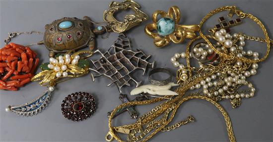 An early 20th century yellow metal diamond and enamel brooch, Norwegian silver brooch & other items.